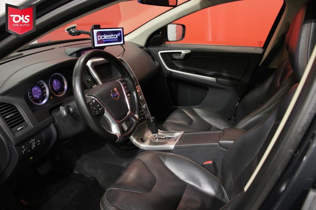 VOLVO XC60 2011