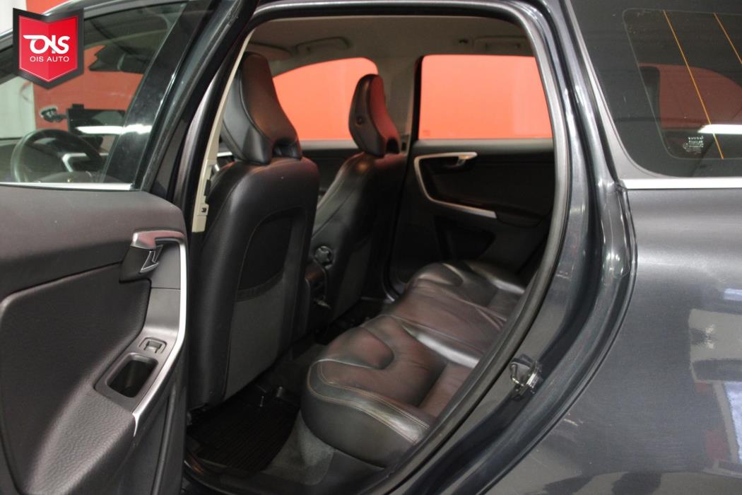 VOLVO XC60 2011