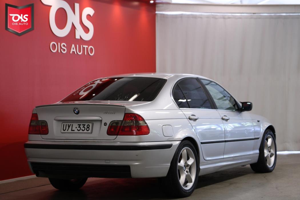 BMW 330 2003