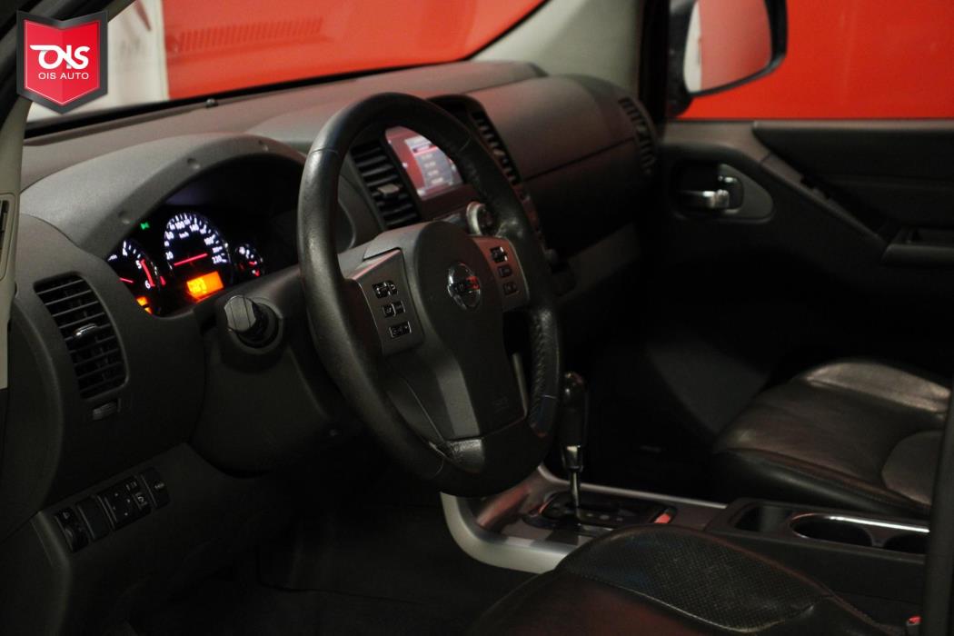 NISSAN Navara 2013