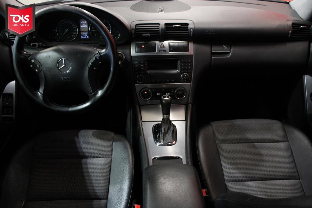 MERCEDES-BENZ C 2004
