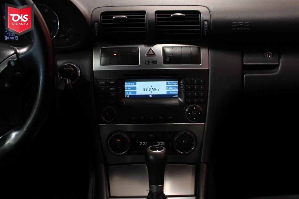 MERCEDES-BENZ C 2004