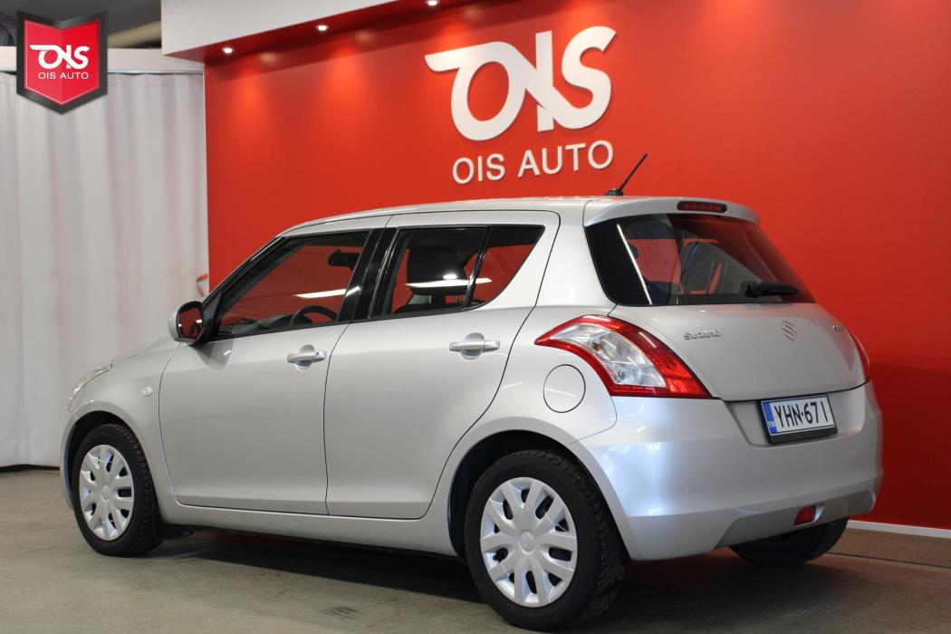 SUZUKI Swift 2013