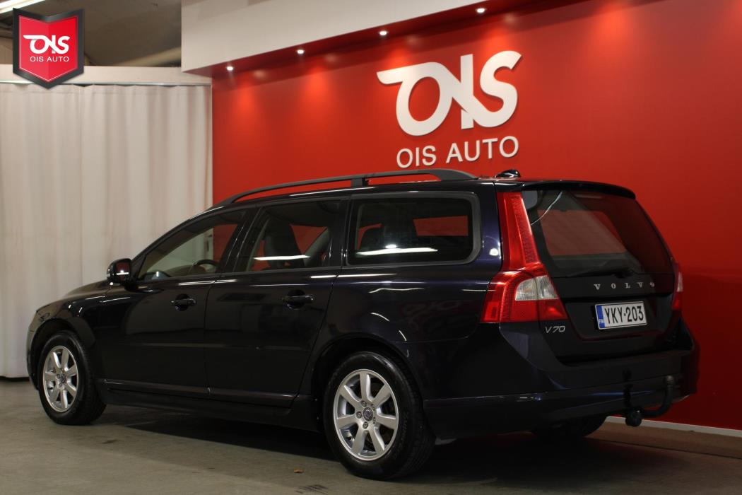 VOLVO V70 2011