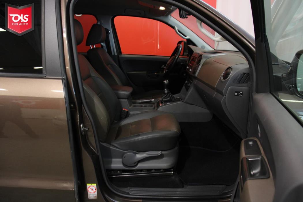 VOLKSWAGEN Amarok 2013