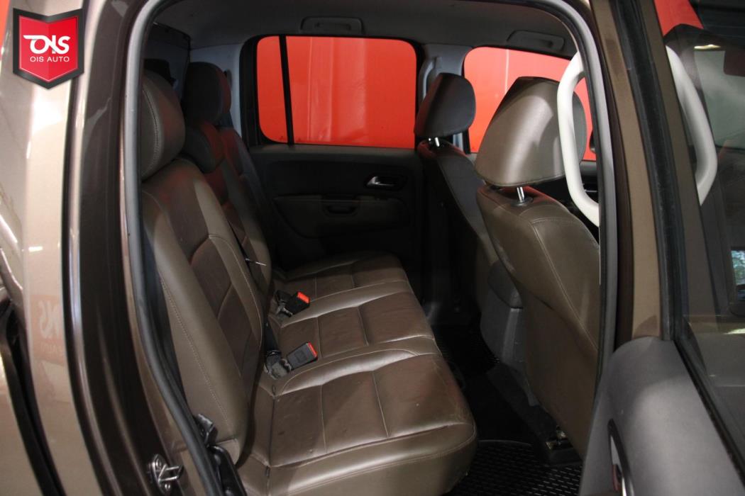 VOLKSWAGEN Amarok 2013