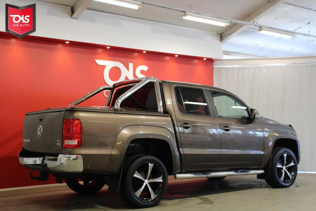 VOLKSWAGEN Amarok 2013