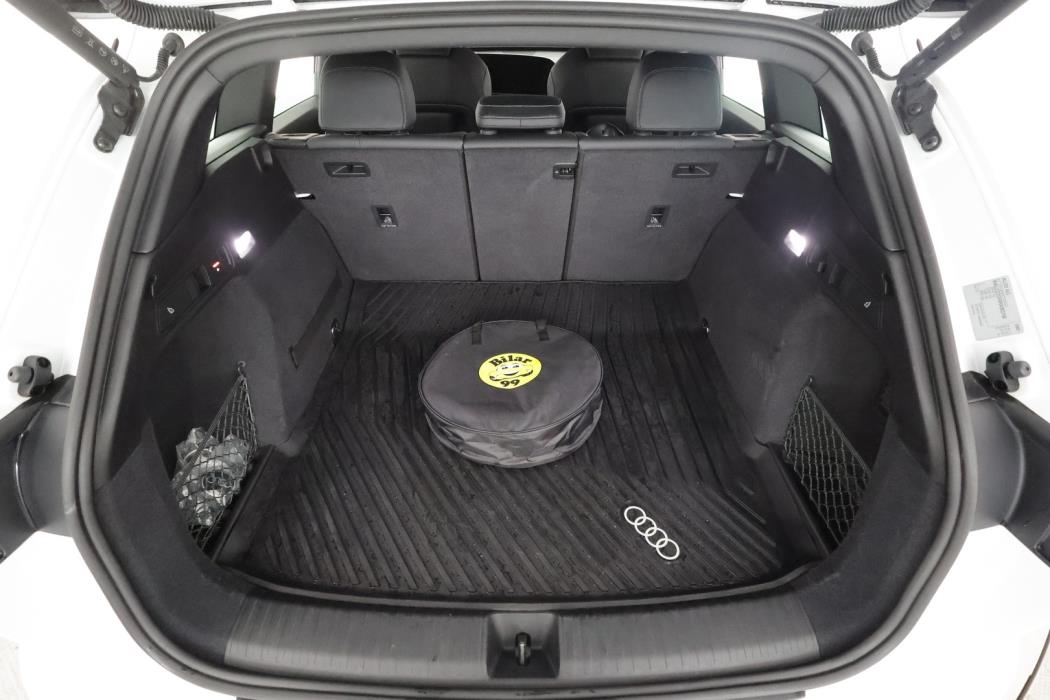 AUDI Q6 e-tron 2024