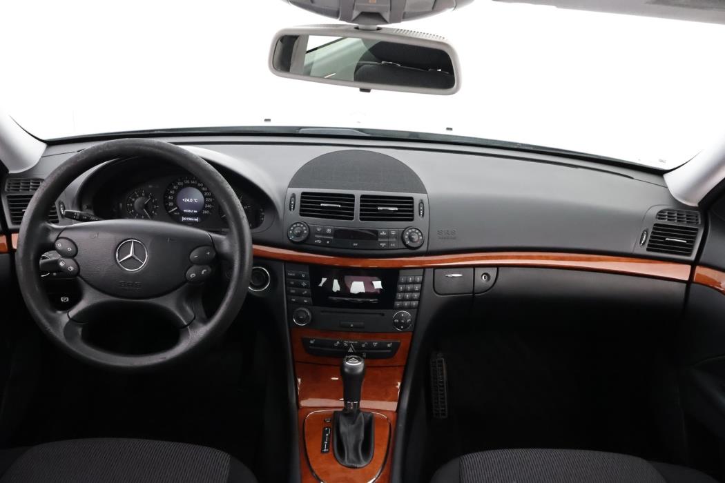 MERCEDES-BENZ E 2006