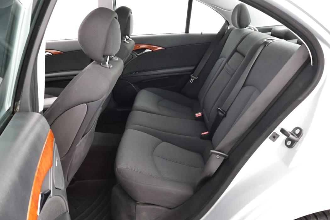 MERCEDES-BENZ E 2006