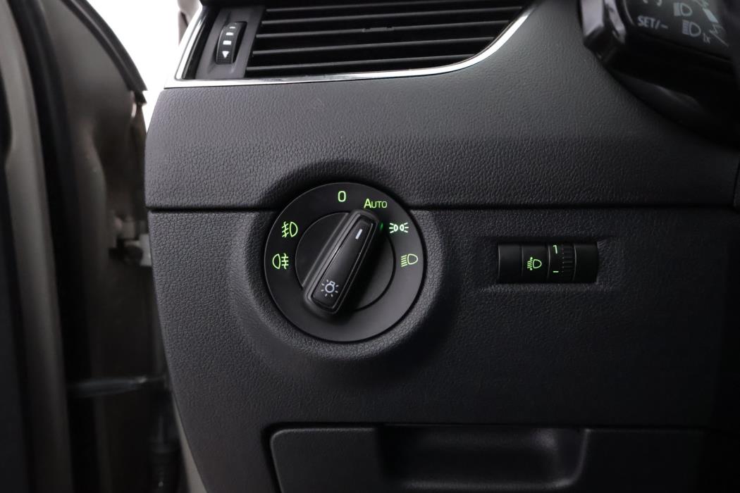 SKODA Octavia 2013