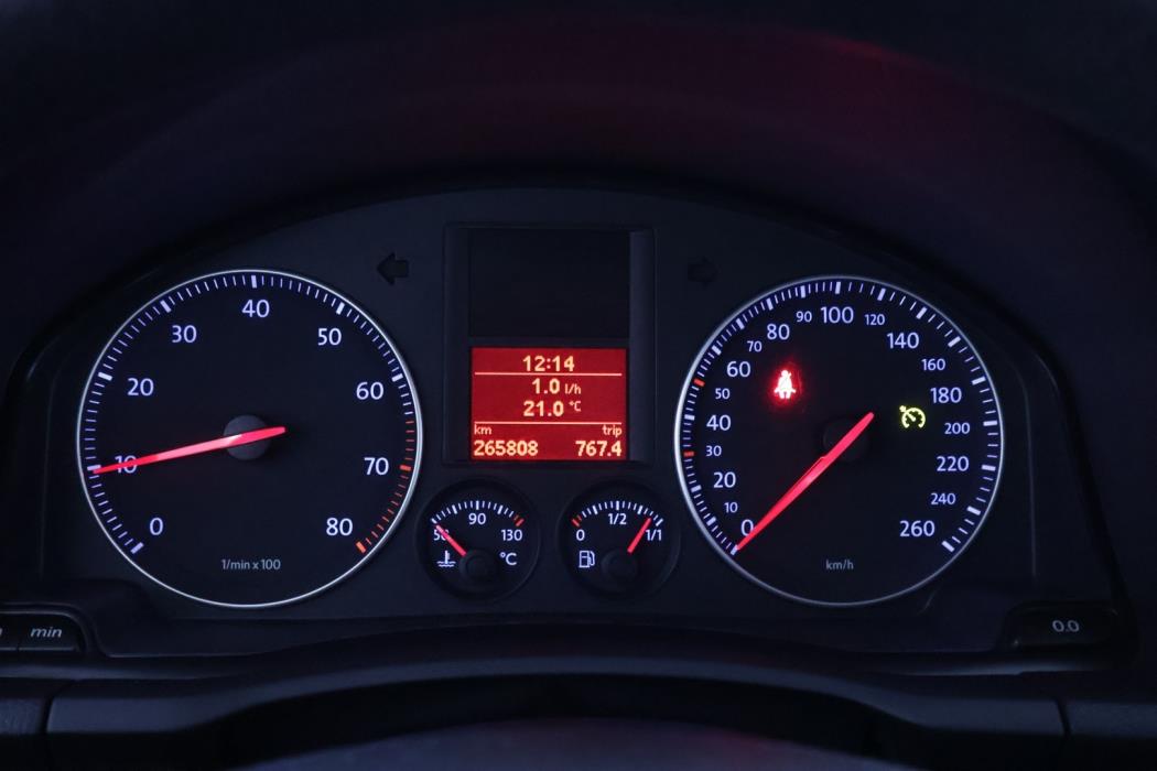 VOLKSWAGEN Golf 2006
