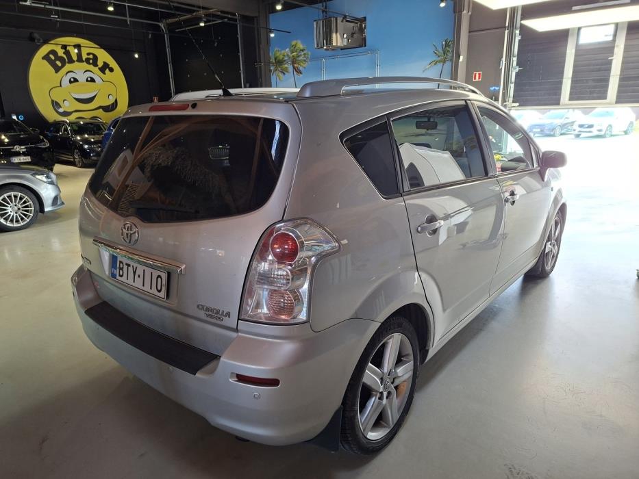 TOYOTA Corolla Verso 2009