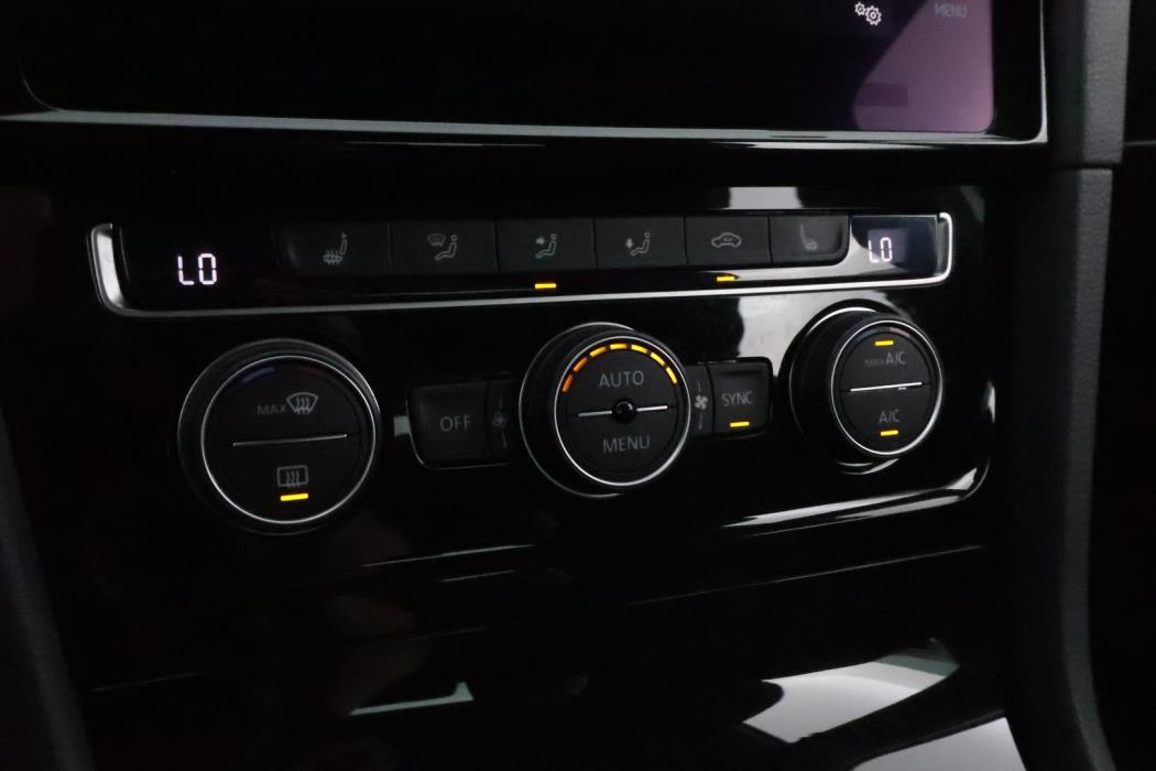 VOLKSWAGEN Golf 2017