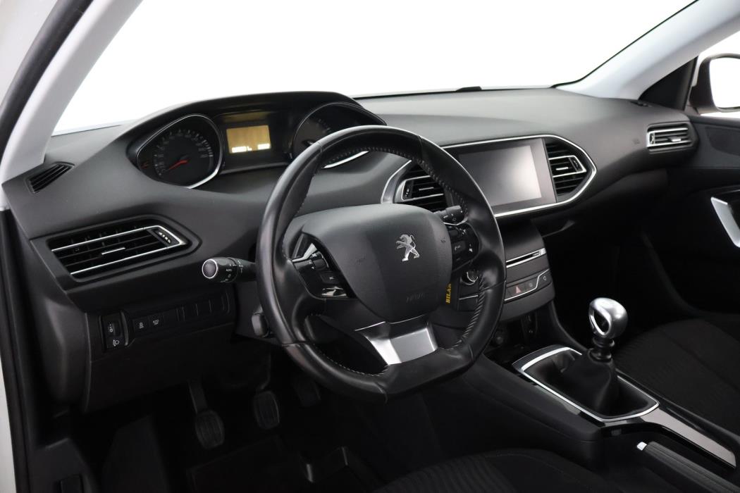 PEUGEOT 308 2015