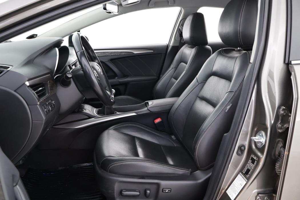 TOYOTA Avensis 2017