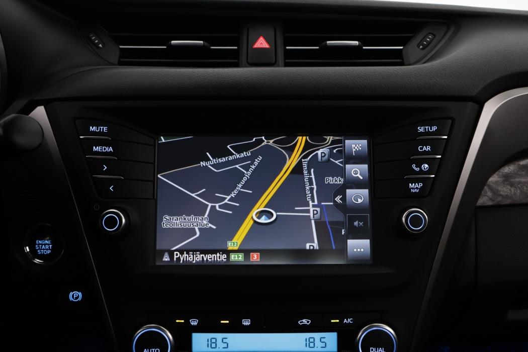 TOYOTA Avensis 2017