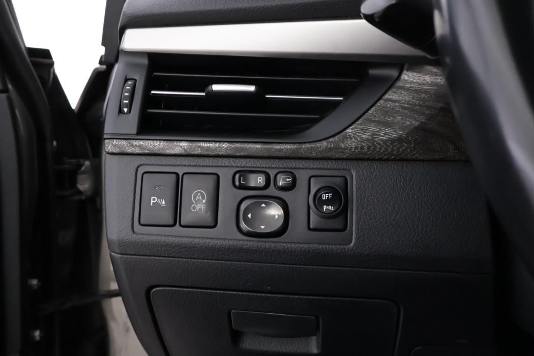 TOYOTA Avensis 2017