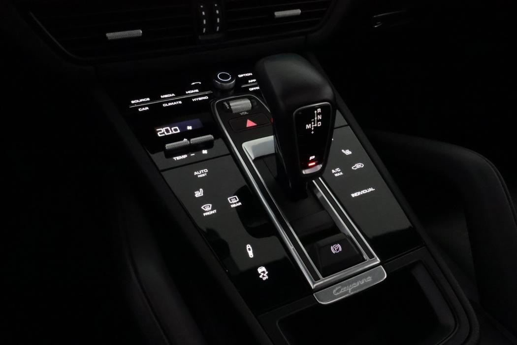 PORSCHE Cayenne 2019