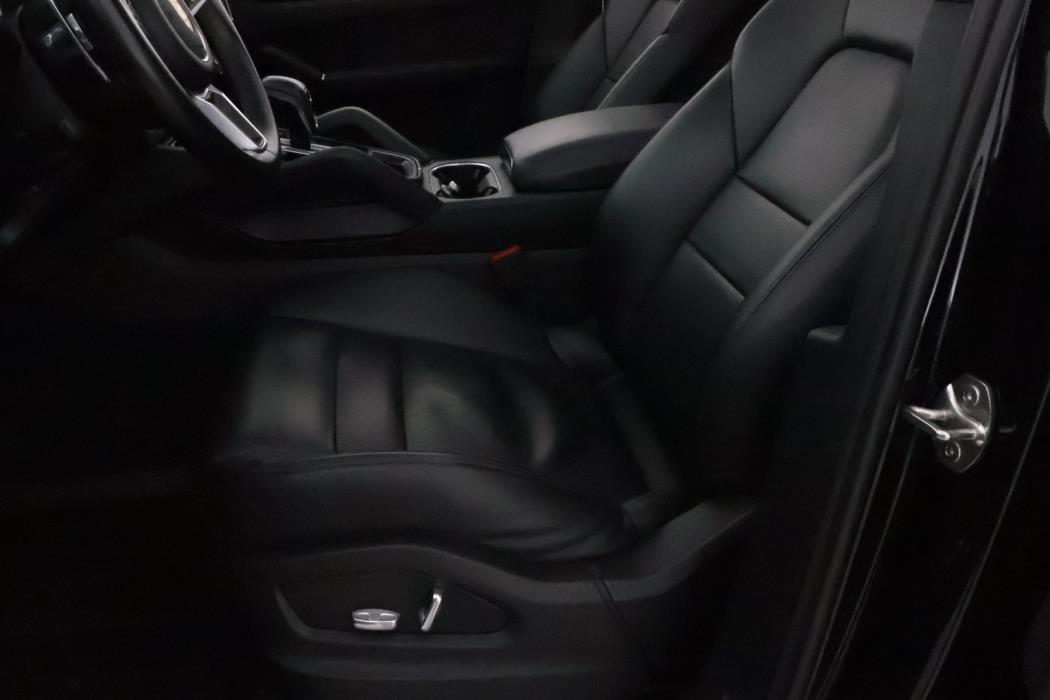 PORSCHE Cayenne 2019