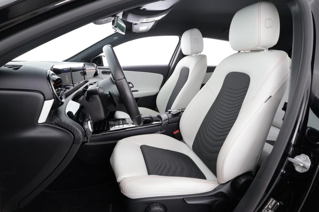 MERCEDES-BENZ A 2019