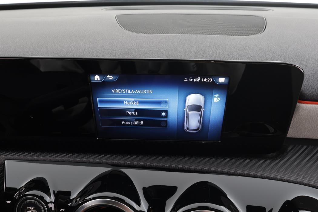 MERCEDES-BENZ A 2019