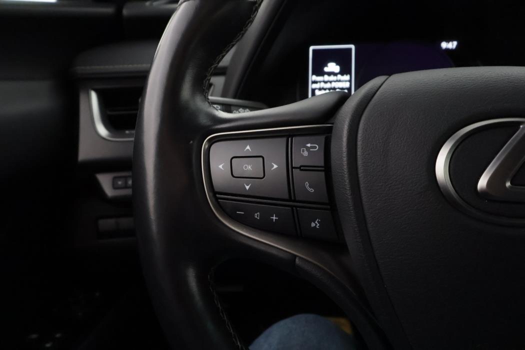 LEXUS UX 2019