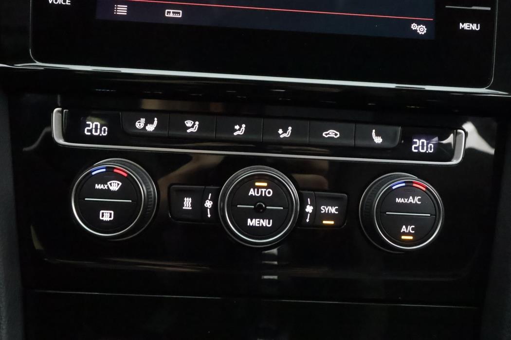 VOLKSWAGEN Golf 2019
