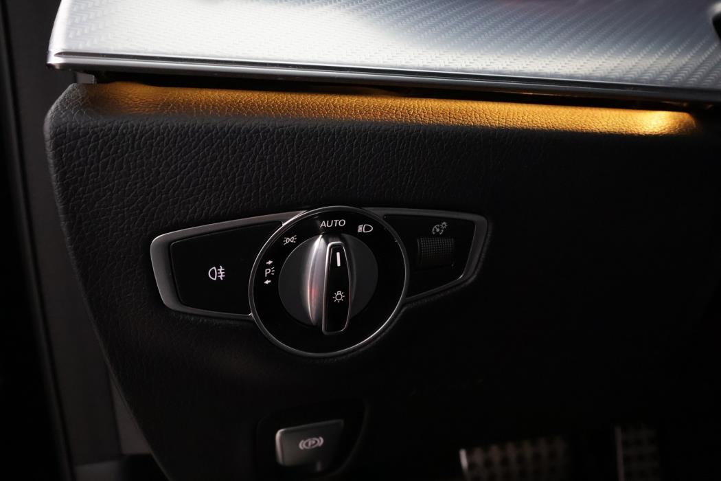 MERCEDES-BENZ E 2019