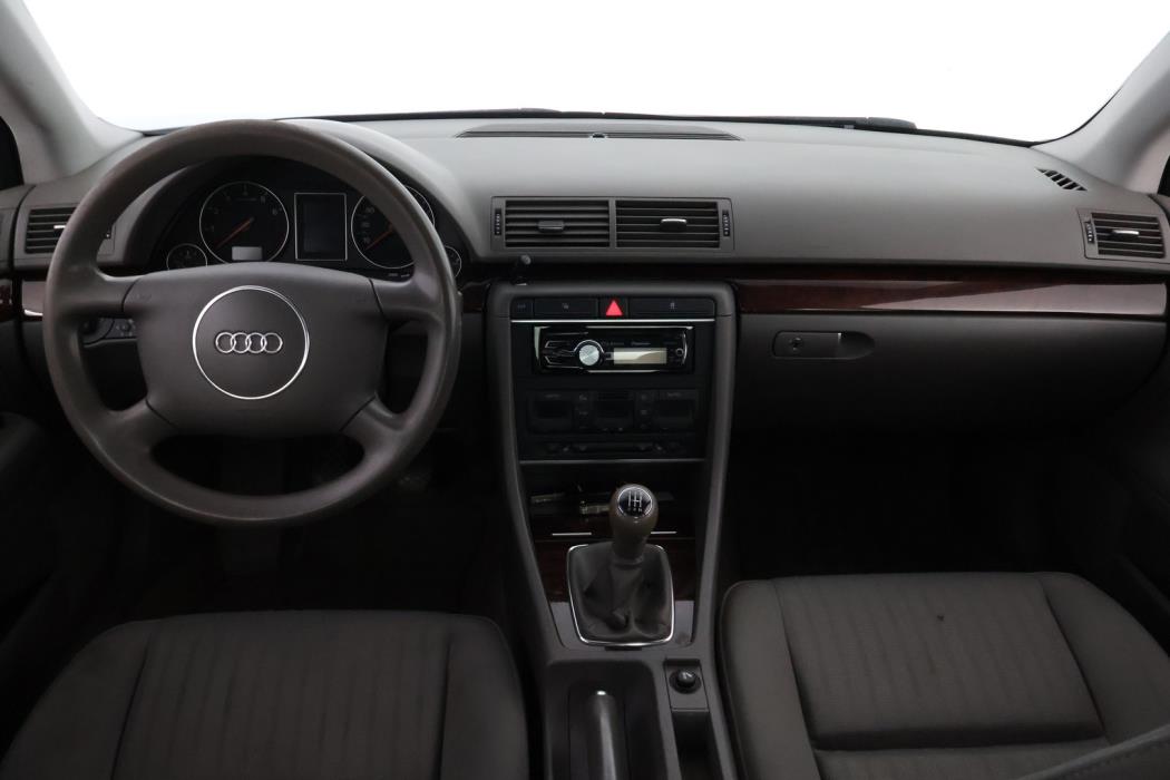 AUDI A4 2001