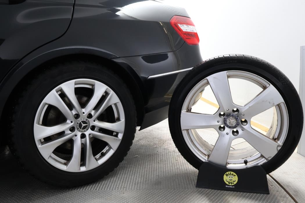 MERCEDES-BENZ E 2009