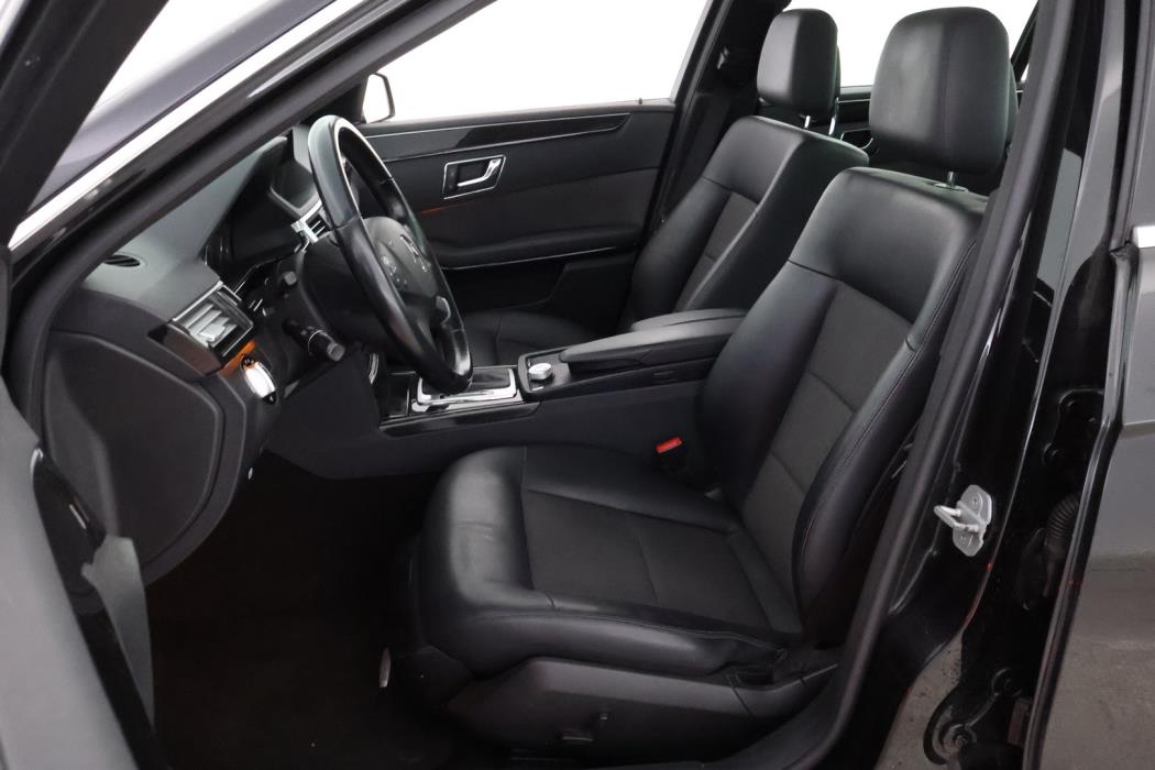 MERCEDES-BENZ E 2009