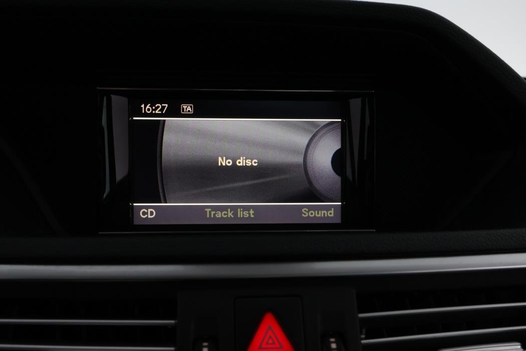 MERCEDES-BENZ E 2009