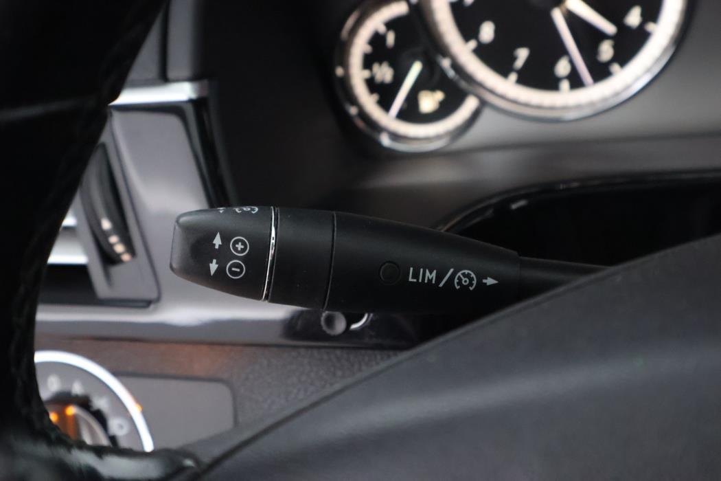 MERCEDES-BENZ E 2009