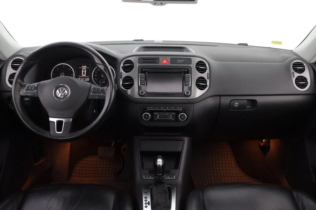 VOLKSWAGEN Tiguan 2011