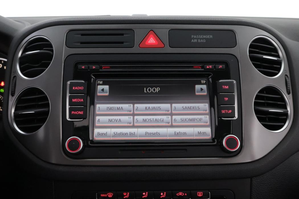 VOLKSWAGEN Tiguan 2011