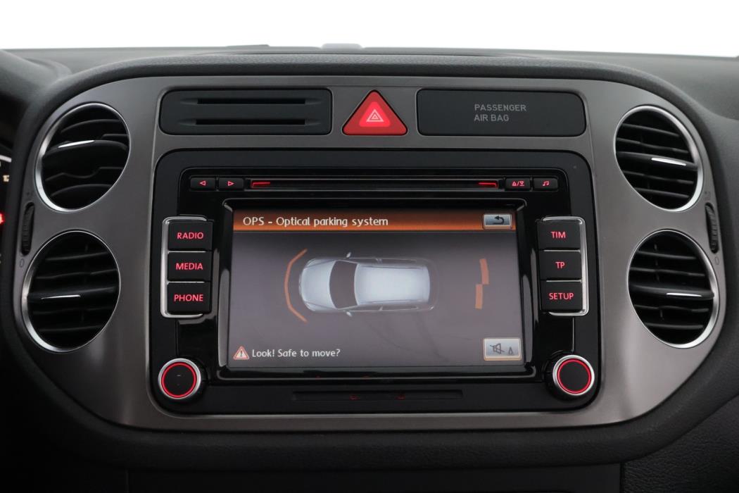 VOLKSWAGEN Tiguan 2011