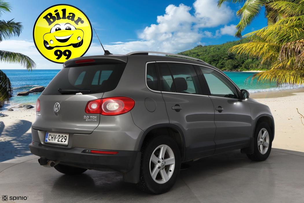 VOLKSWAGEN Tiguan 2011