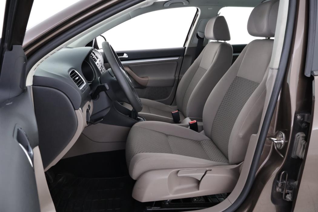 VOLKSWAGEN Golf 2011