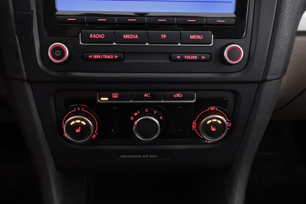 VOLKSWAGEN Golf 2011