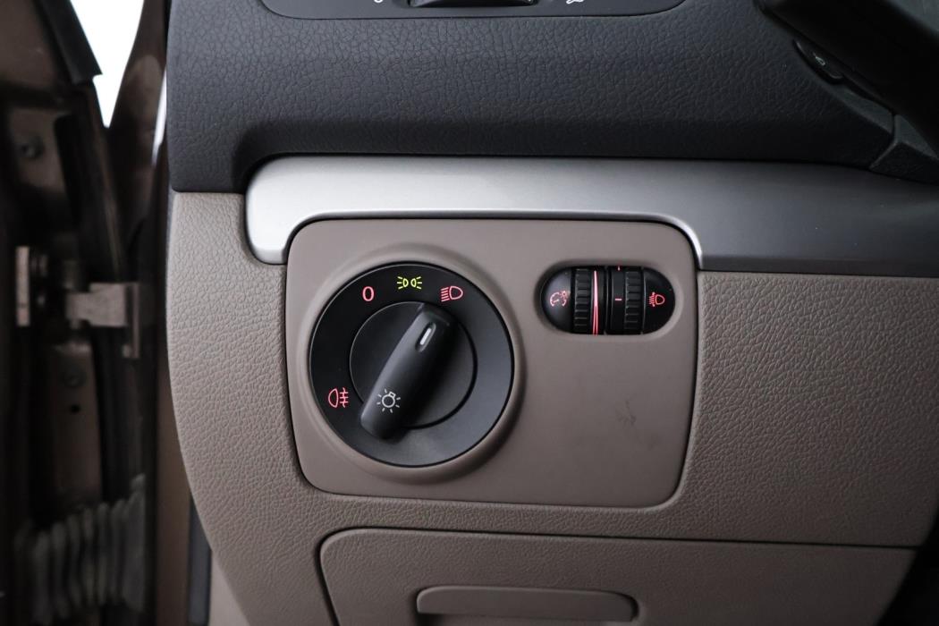 VOLKSWAGEN Golf 2011