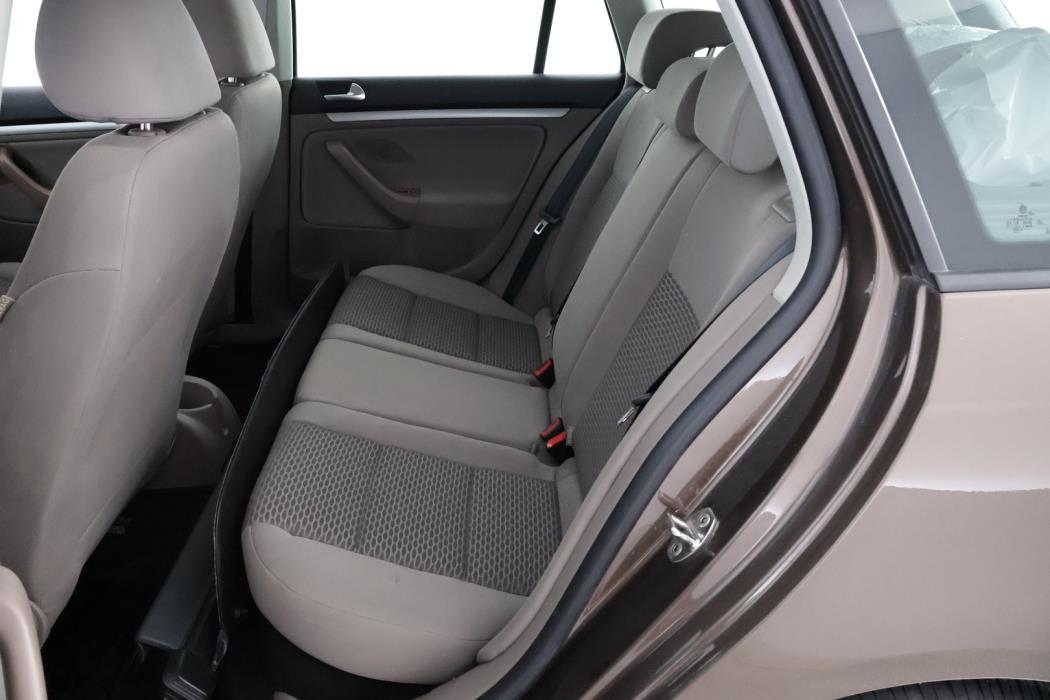 VOLKSWAGEN Golf 2011