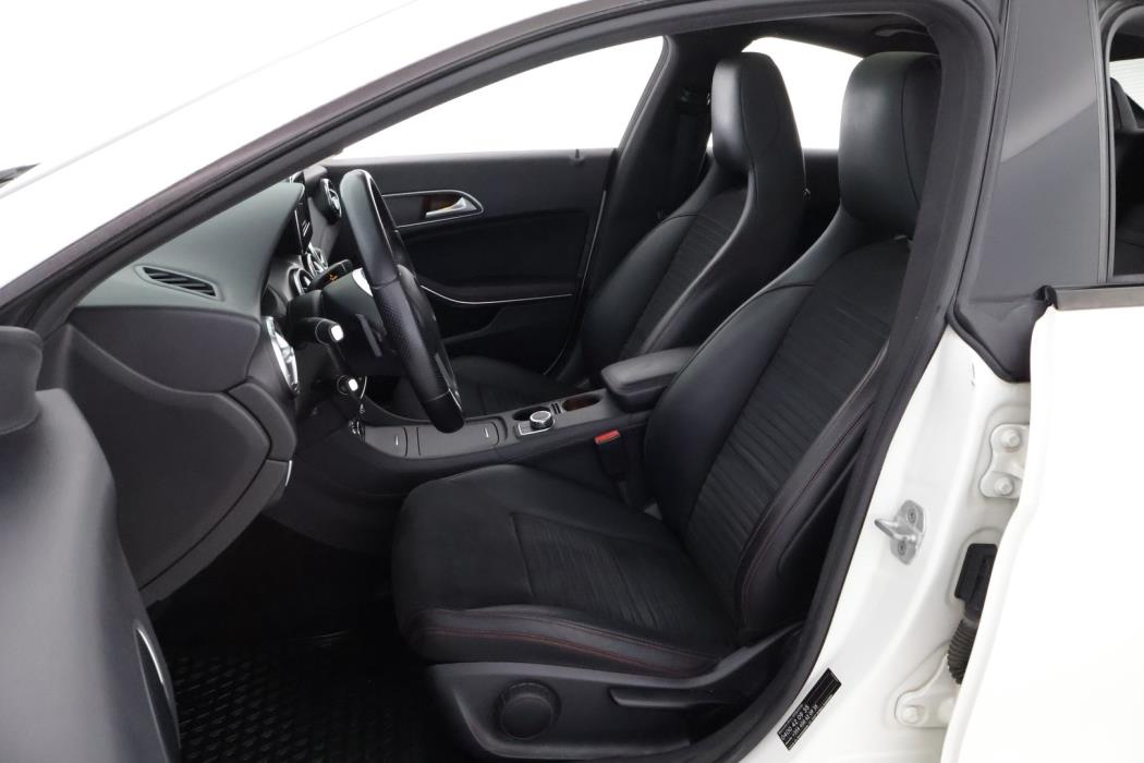 MERCEDES-BENZ CLA 2013