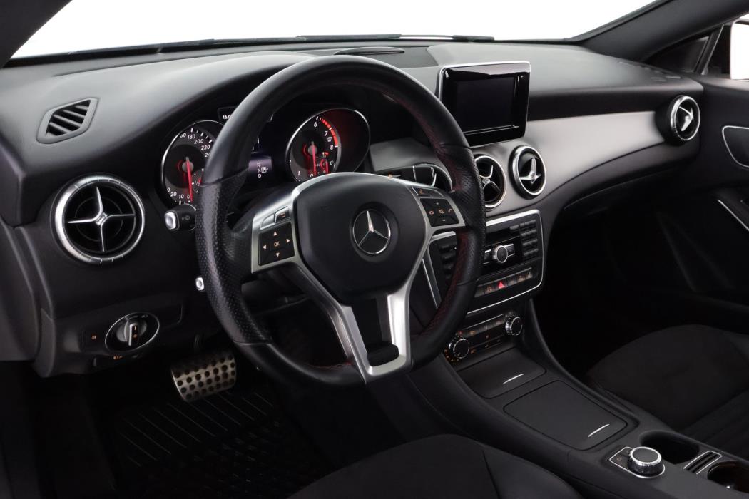 MERCEDES-BENZ CLA 2013