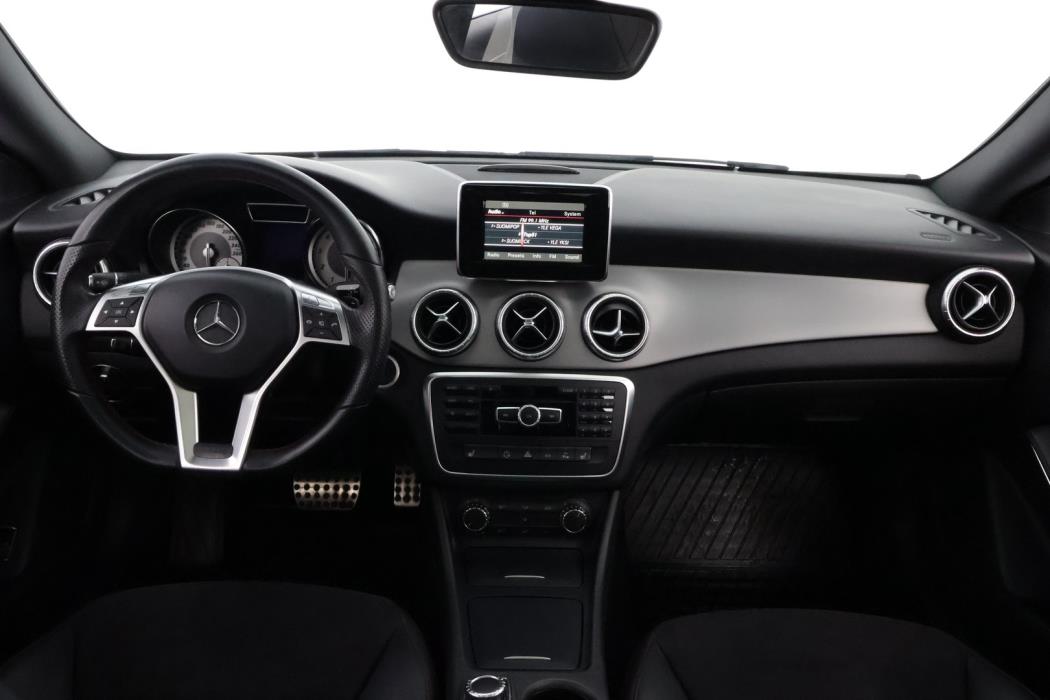 MERCEDES-BENZ CLA 2013