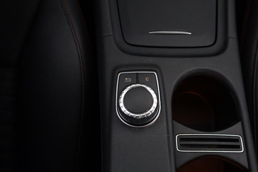 MERCEDES-BENZ CLA 2013