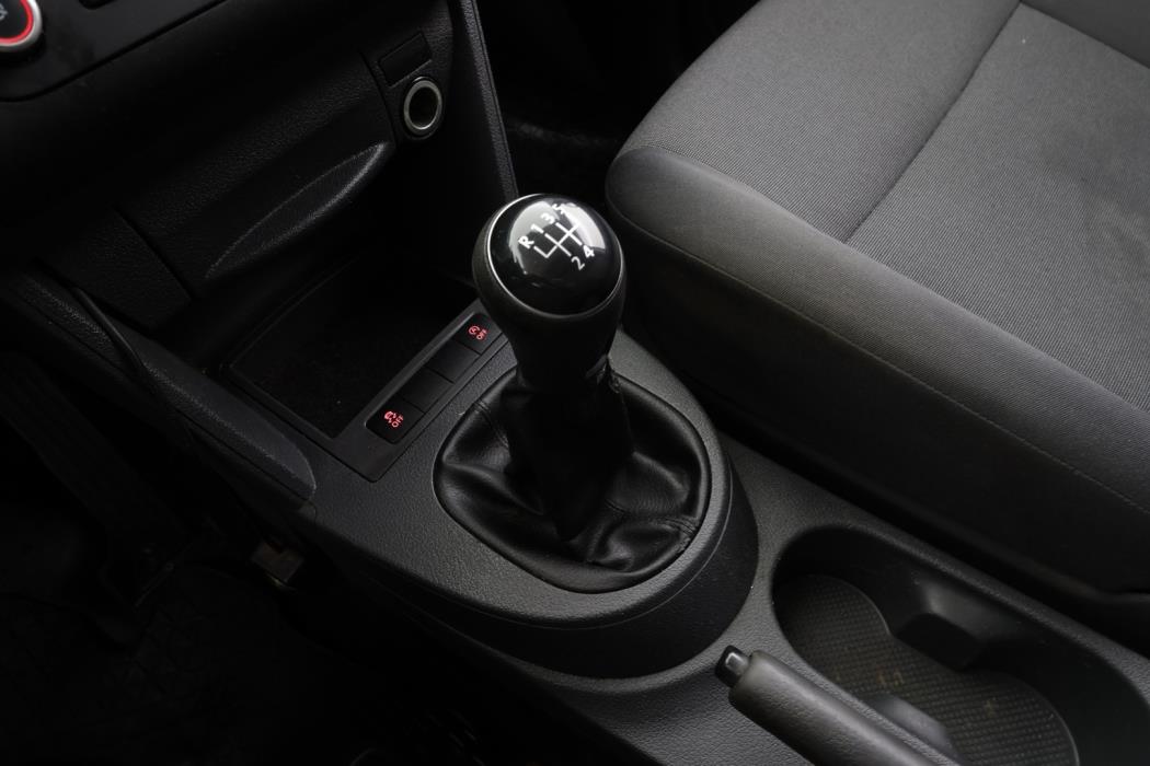 VOLKSWAGEN Caddy 2015