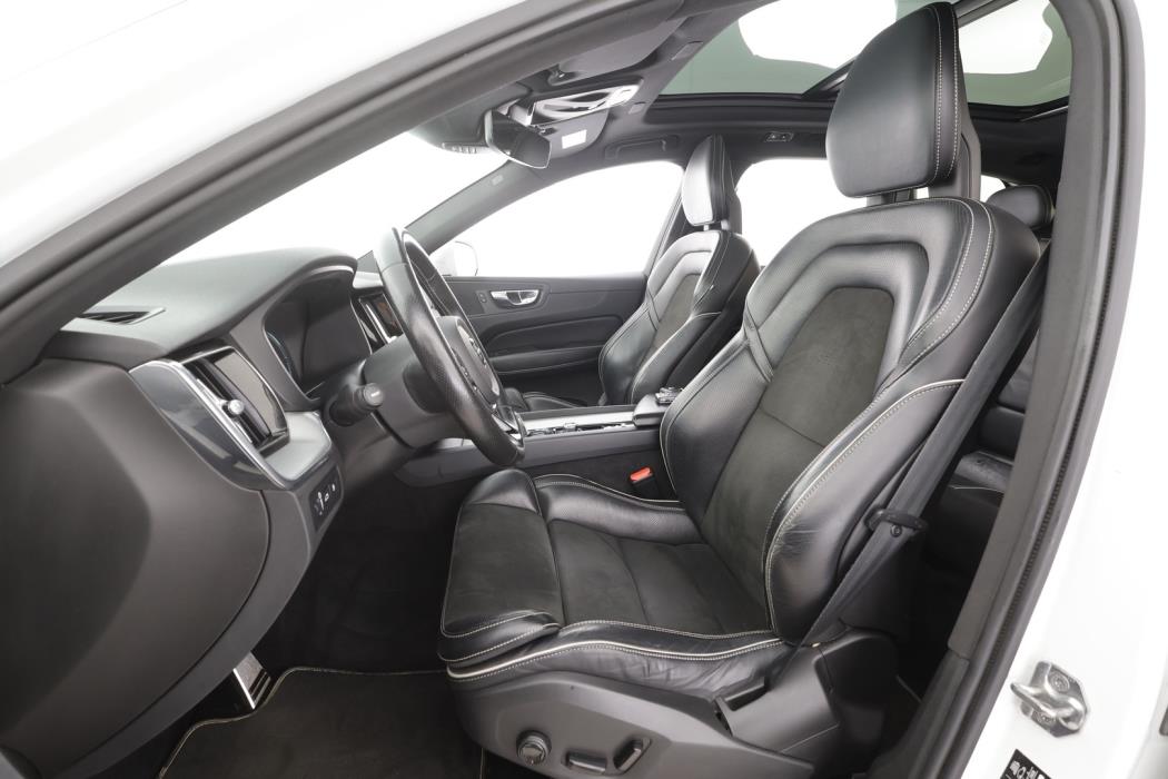 VOLVO XC60 2018