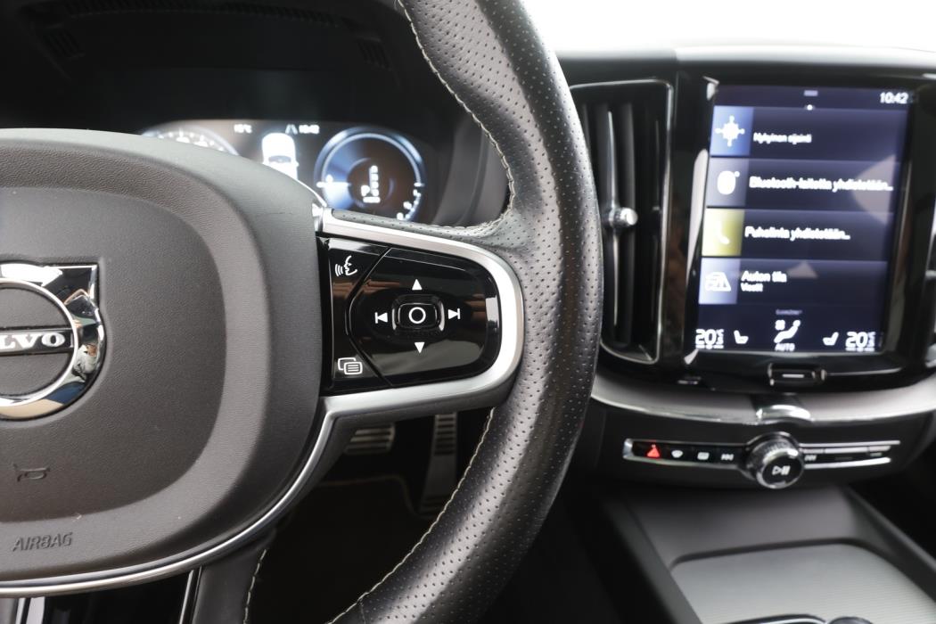 VOLVO XC60 2018