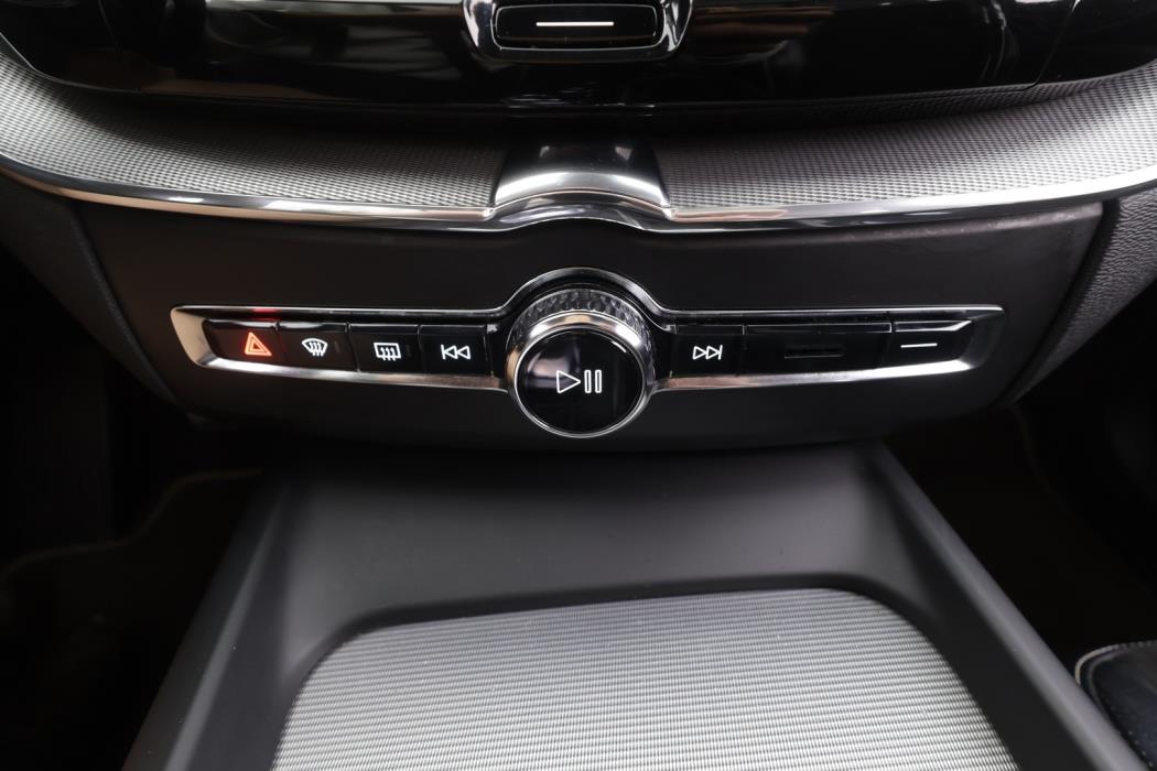 VOLVO XC60 2018